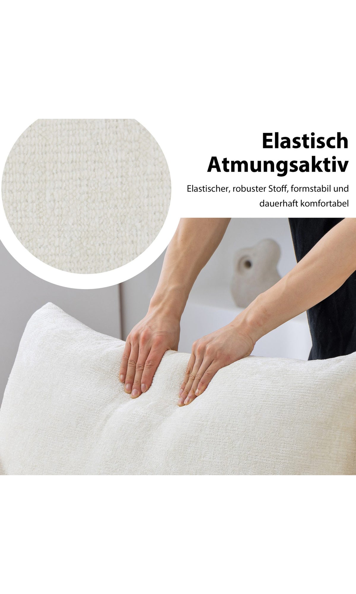Cord Sofa in Beige im Wohnzimmer mit Beistelltisch