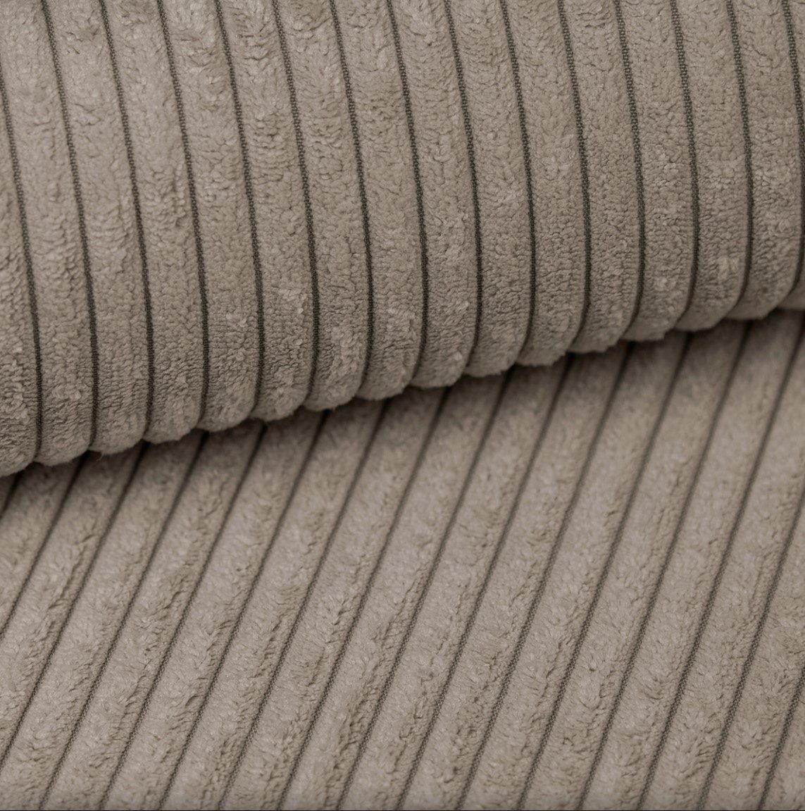 Cord Ecksofa CARLOS Dunkelbeige im Wohnzimmer