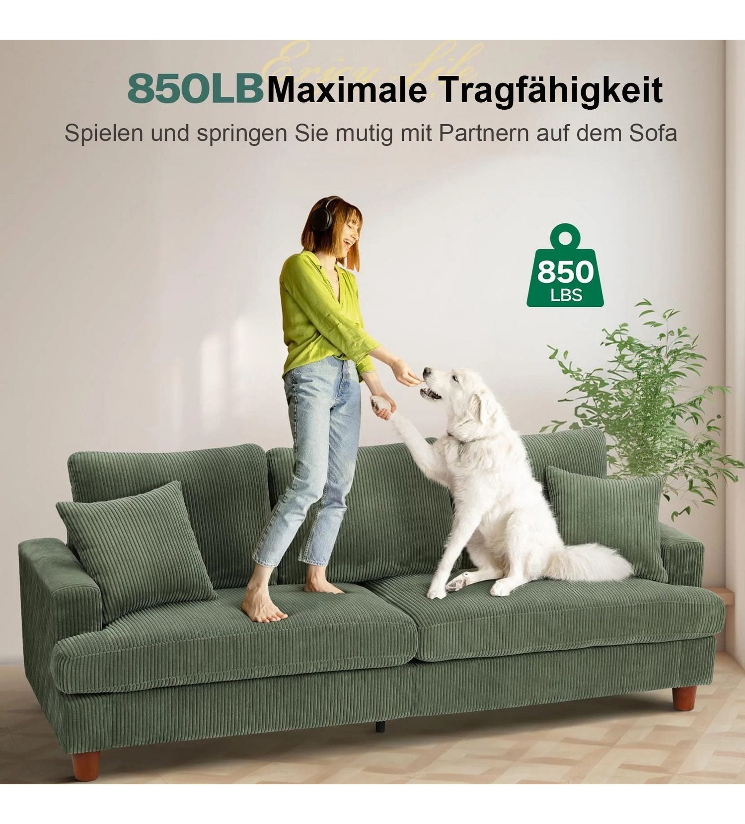 Seitenansicht des grünen Cord Sofas mit Armlehne