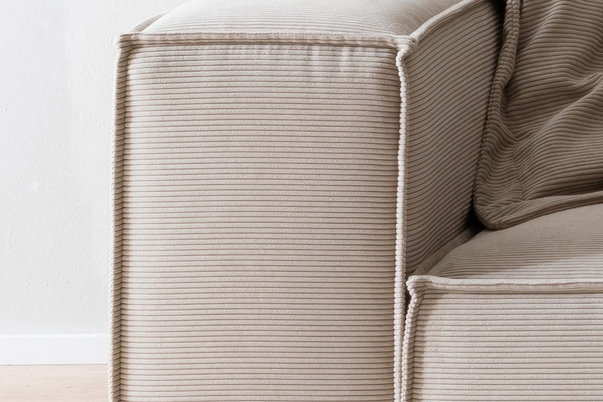 CARMO Cord Sofa Rückansicht mit Rundumbezug