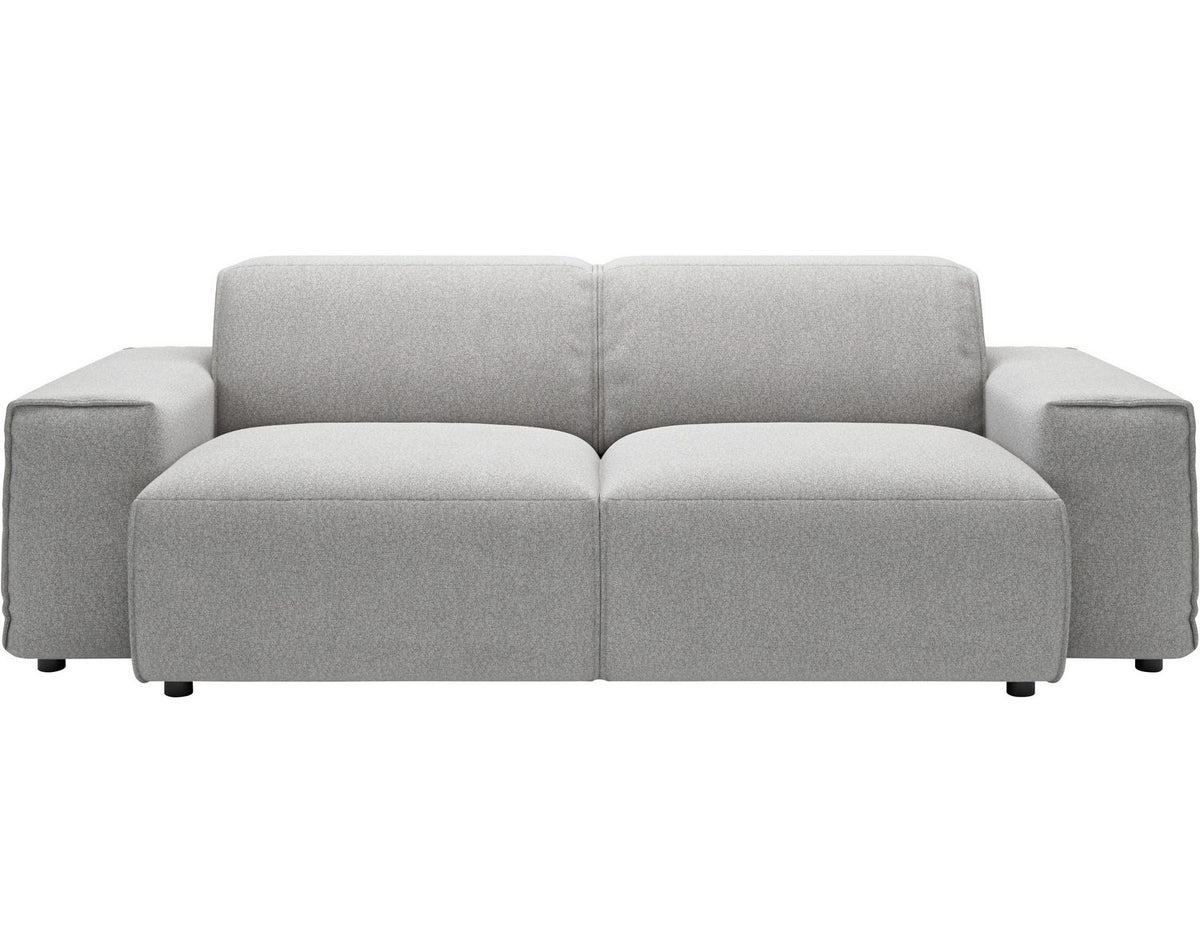 Nahaufnahme der Armlehne des Sofas GLIMMINGE