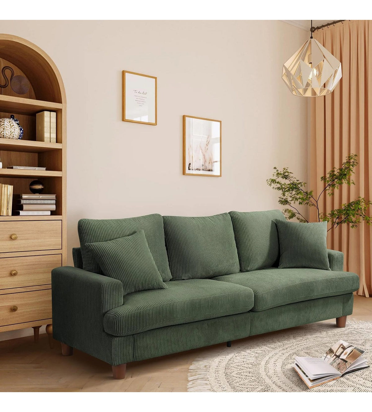 Cord Sofa in Grün im Wohnzimmer