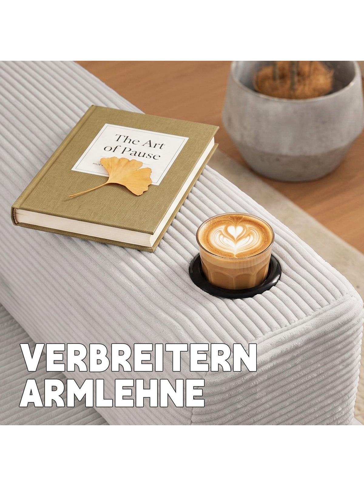 Nahaufnahme des grauen Cordbezugs mit feiner Rippstruktur
