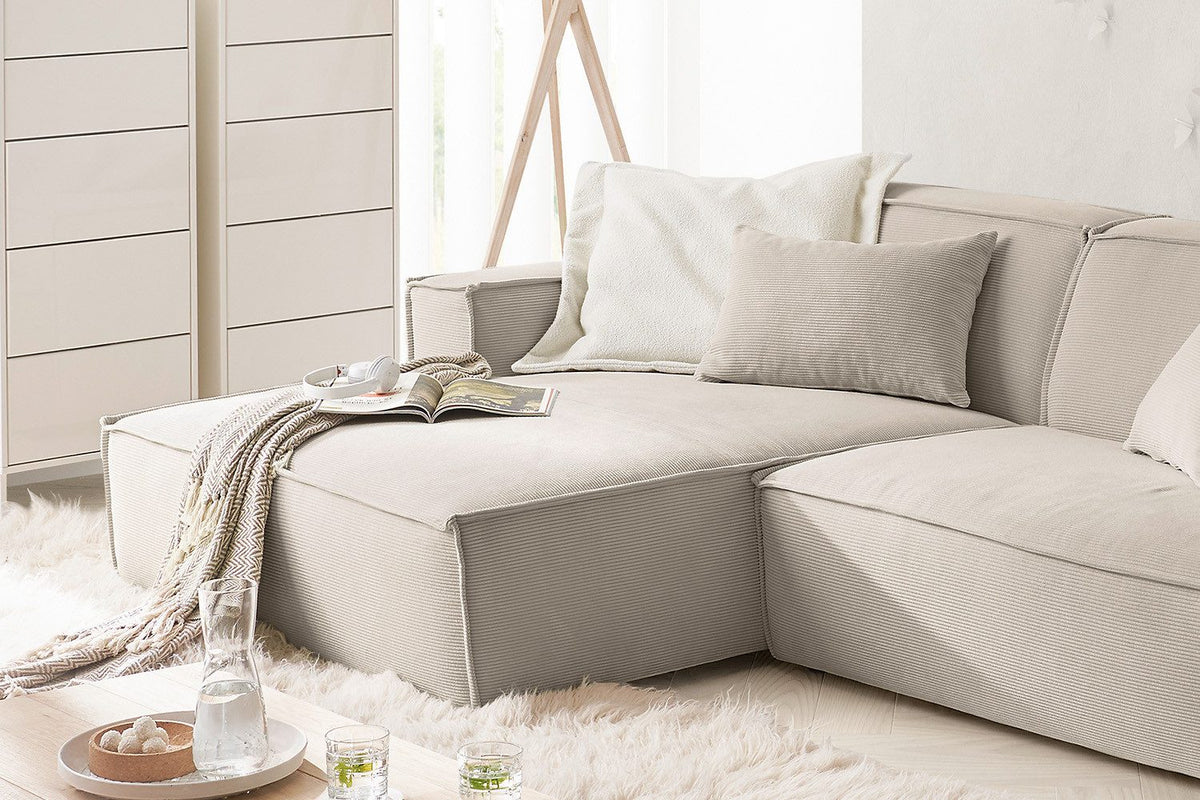 Cord Ecksofa SAMU in Beige aus seitlicher Perspektive
