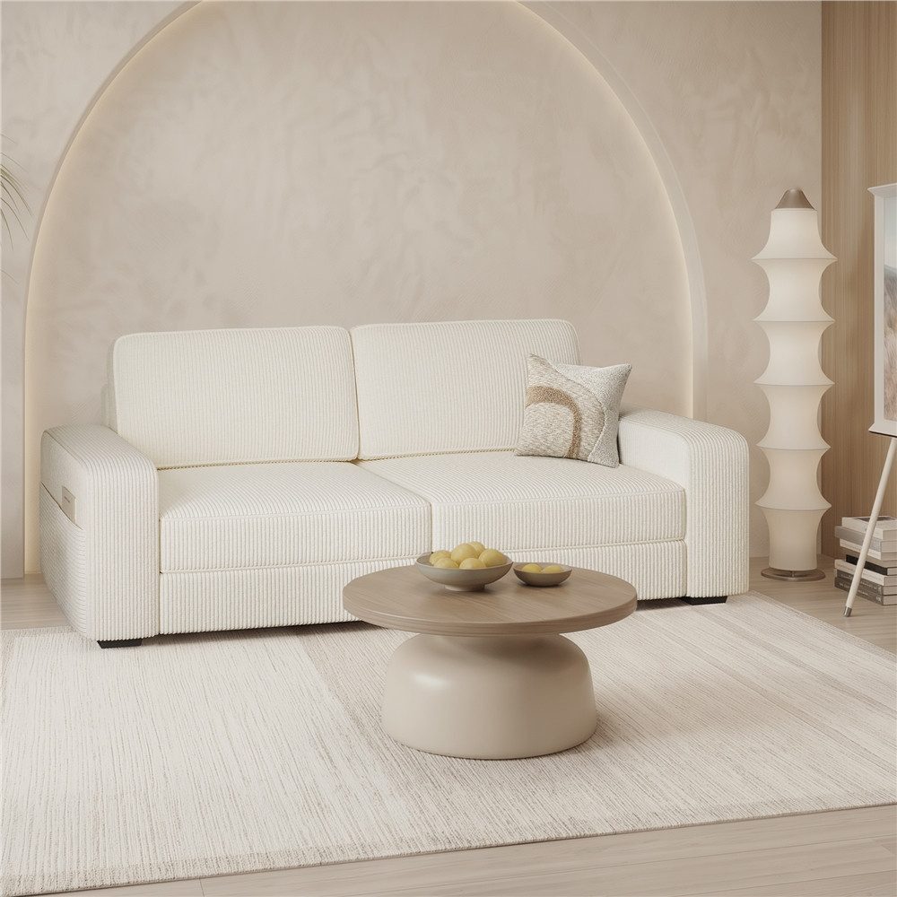 Breite Sitzfläche des Cord Sofas von oben gesehen