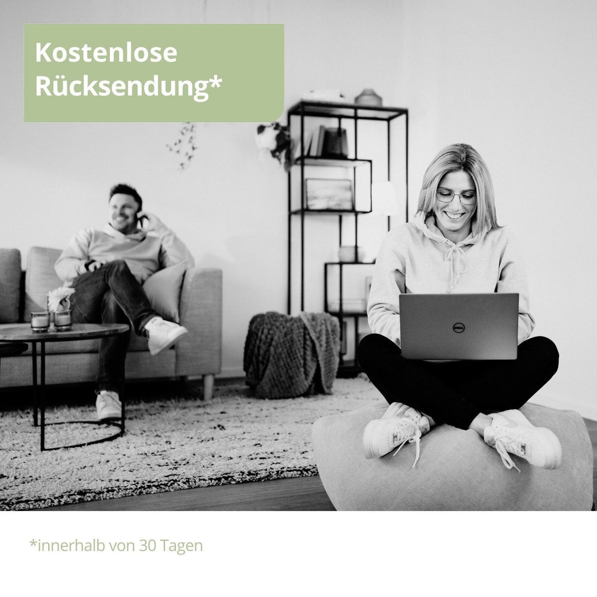Cord Sofa ALMIRA im Wohnzimmer aufgestellt