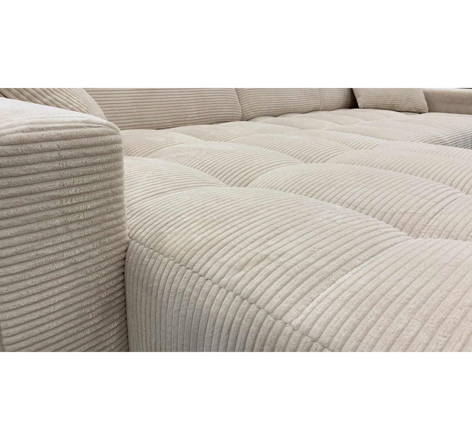 Beiges Cord Ecksofa SIMPLE im Wohnzimmer