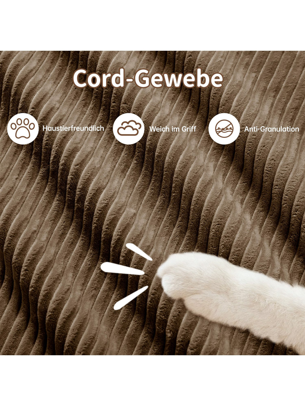 Cord Sofa SPOLE im Wohnzimmer aufgestellt
