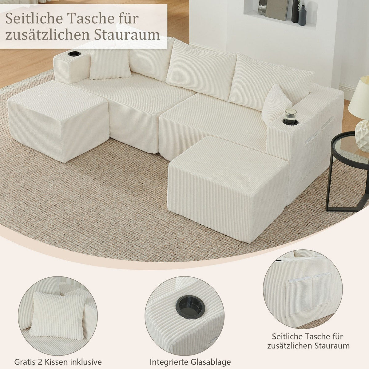 Beiges Cord Ecksofa im Wohnzimmer mit Zierkissen