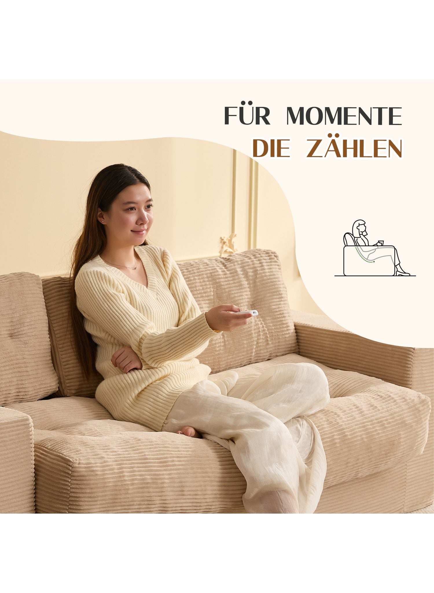 Bodensofa aus Kordstoff im Wohnzimmer aufgestellt