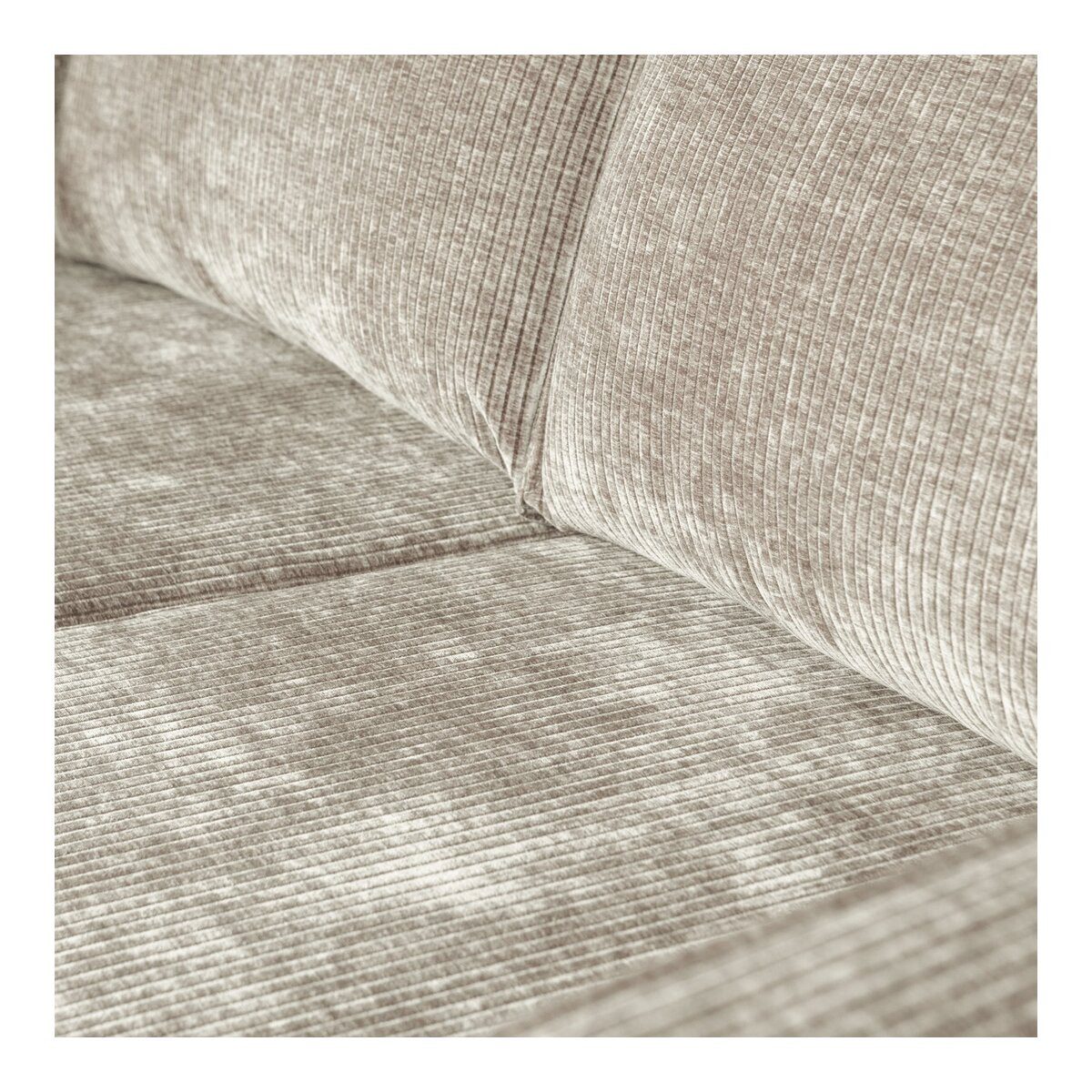 Flachcord Bezug des Sofas RODEO in Dunkelsand in der Nahaufnahme