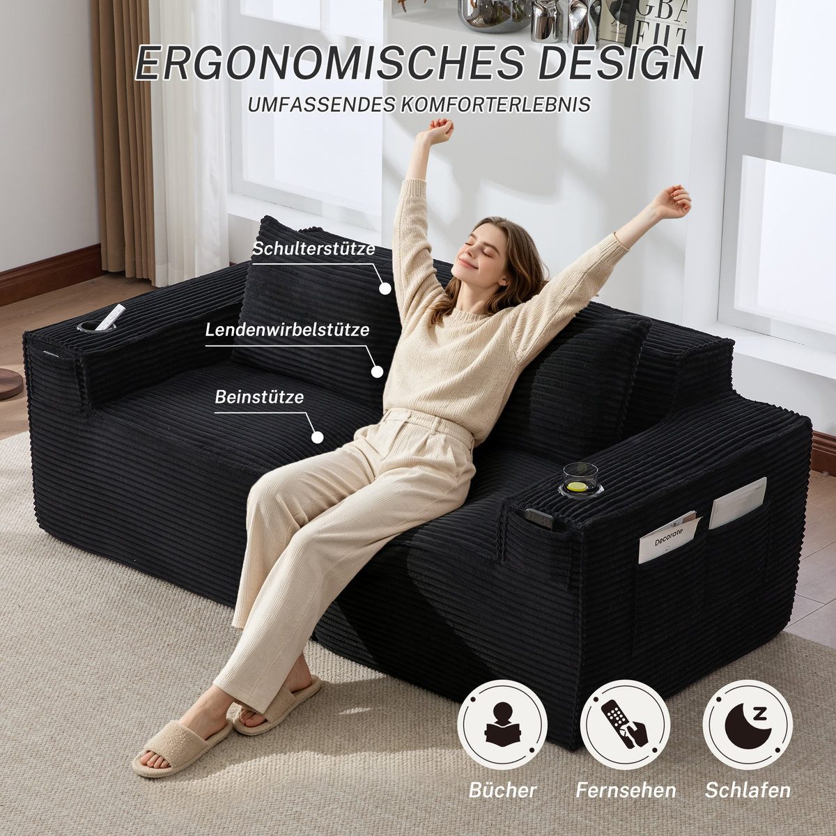 Getraenkehalter in der Armlehne des Cord Sofas