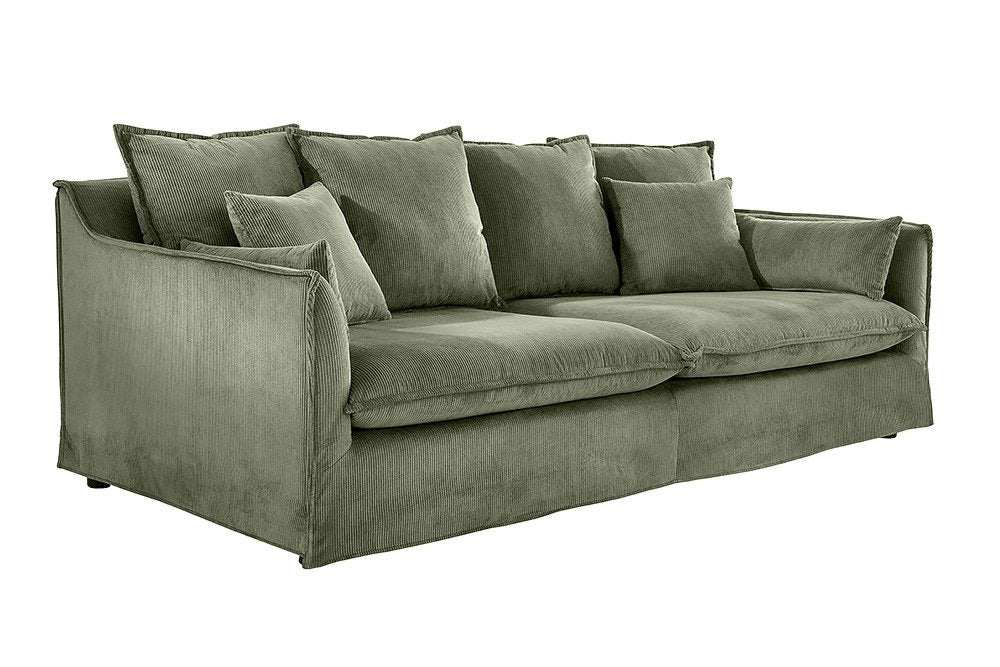 Grünes Cord Sofa HEAVEN im Wohnzimmer